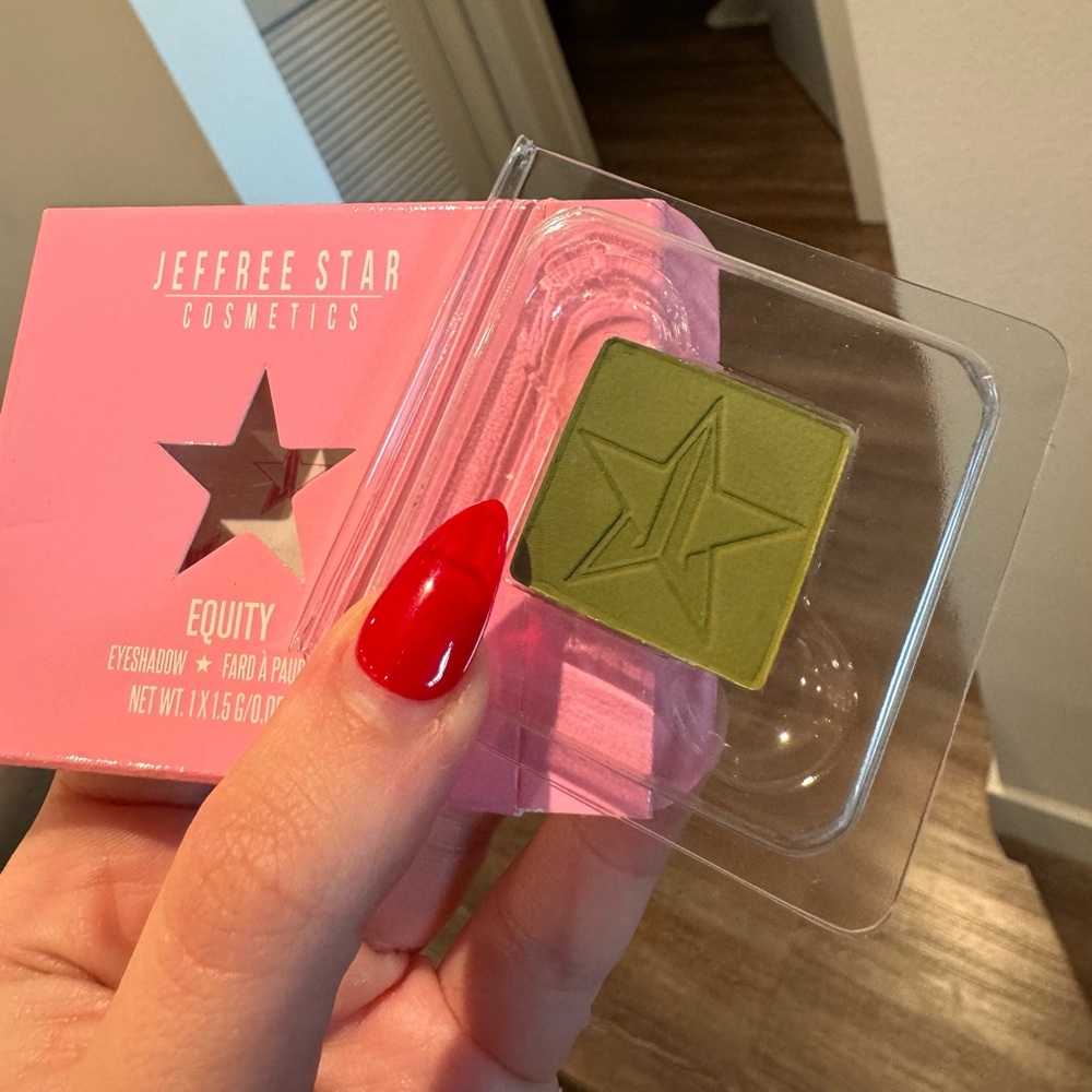 Jeffree Star Pressed Single Shadow